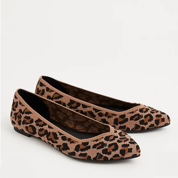 torrid Shoes - Leopard Stretch Knit Pointed Toe Flat - EUC